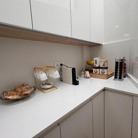Apartamento Orilla De Triana Siviglia Esterno foto